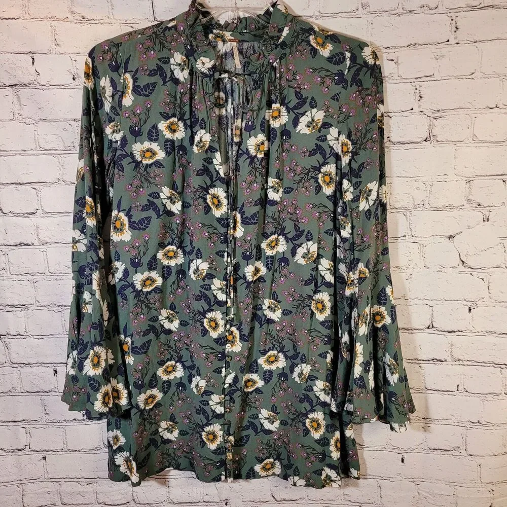 Free People, Boho Green Floral Blouse,‎ XS (oversized)